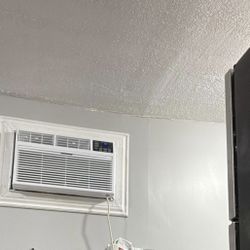 Whirlpool Air Conditioner 14,000 Btu