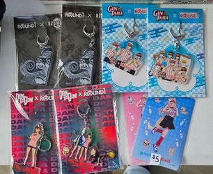 Round 1 anime Keychain and cards