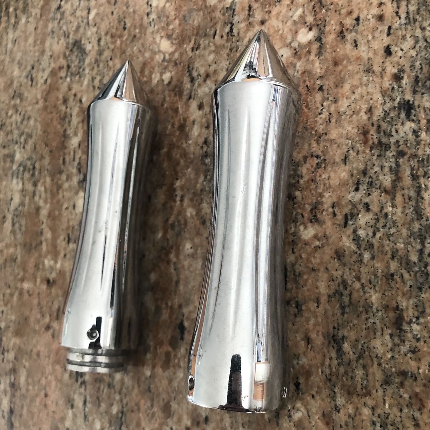 Custom Chrome Show Motorcycle/bicycle Grips