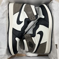 Air Jordan 1 Retro High Dark Mocha 