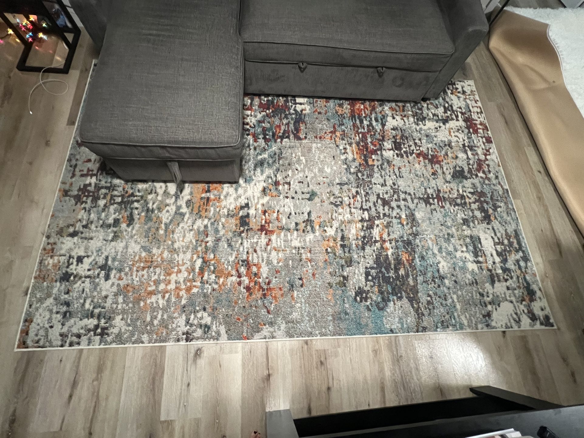 Modern Rug 6’ X 9’