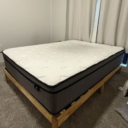 QUEEN BED & MATTRESS