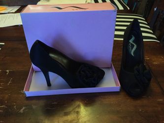 Nina black high heels women’s size 8.5