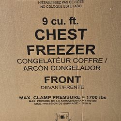 NEW Hotpoint 8.8 cu ft Chest Freezer — $349 Retail