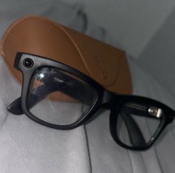 Ray ban meta smart glasses