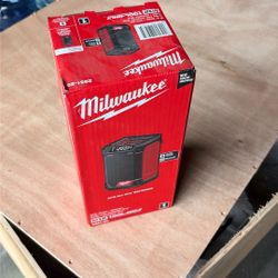 Milwaukee M12 2951-20 Bluetooth Jobsite Radio - Black