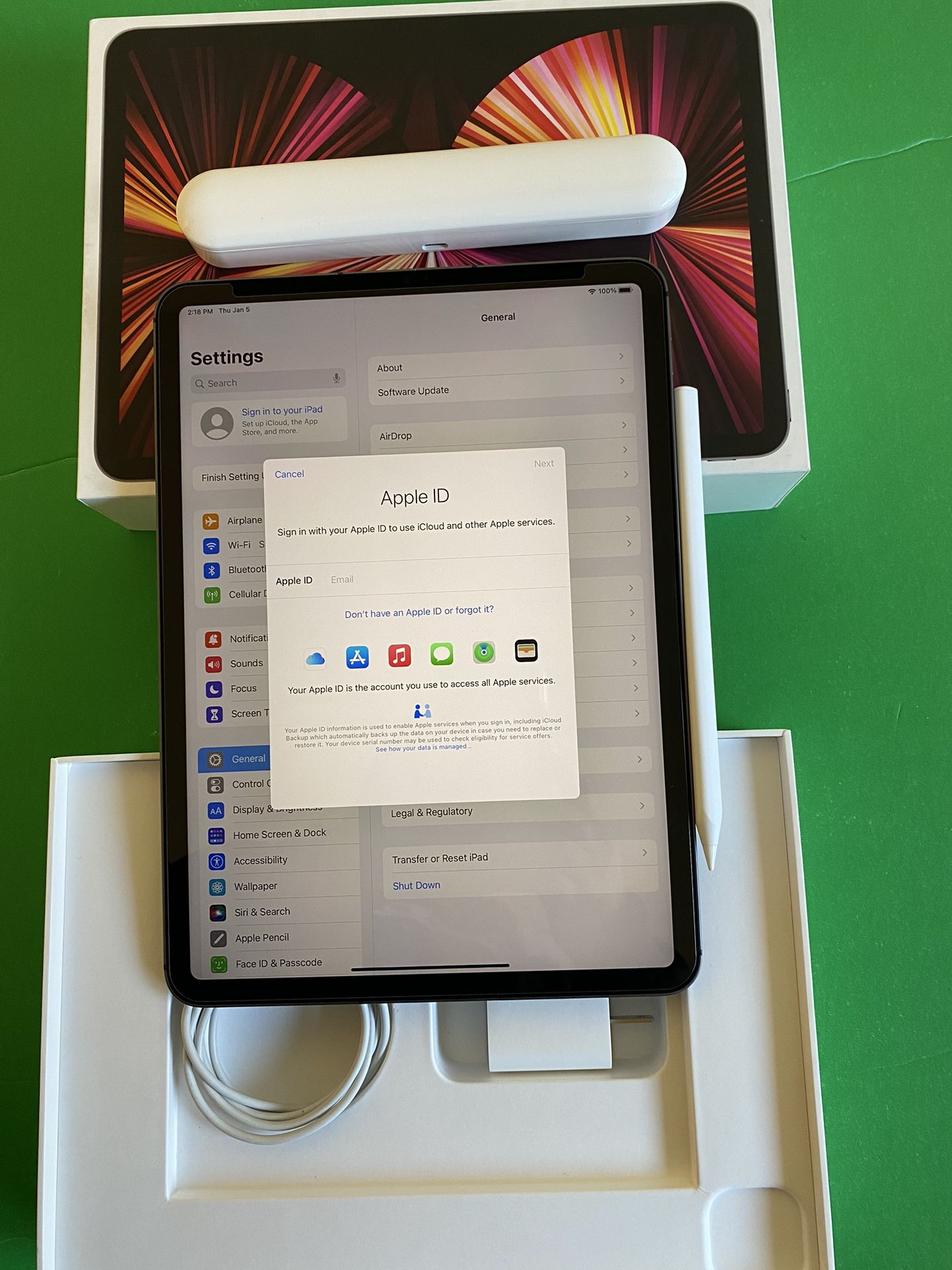 256GB Apple IPad Pro 11” 3rd Generation (2021 model / M1 chip 
