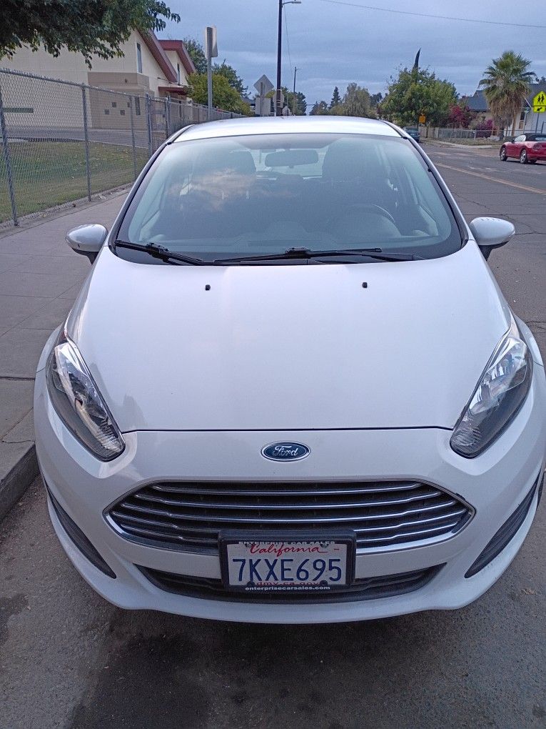 2015 Ford Fiesta