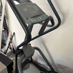 Precor EFX 534 Elliptical
