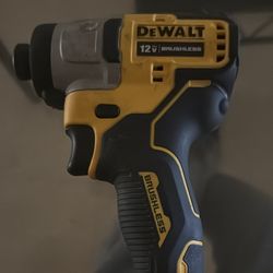 Dewalt 12 Volt Brushless Drill 