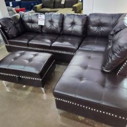 SECTIONAL WITH OTTOMAN BRAND NEW 