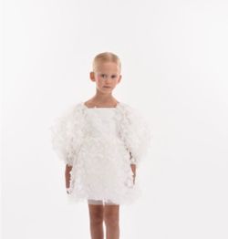 Elegant White Kids Formal Tuleen Deess size 6