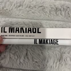 NEW IL MAKIAGE BLACK CARD WATERPROOF LIQUID EYELINER BLACK $8!!!