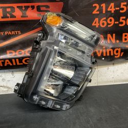 CHEVY SILVERADO 2500/3500 RH HEADLIGHT 2020-2023 OEM