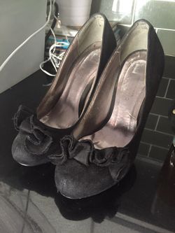 Size 6 black heels
