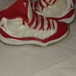 Jordan 11 Retro Cherry 2022 Size 13c (Kids)