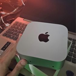 M4 Mac Mini (Flawless Condition)