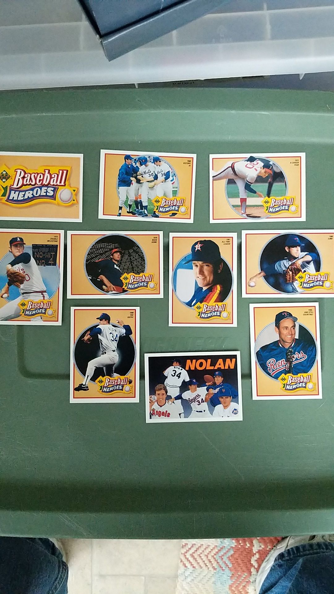 Nolan Ryan – Hall of Famer (22 cards total)