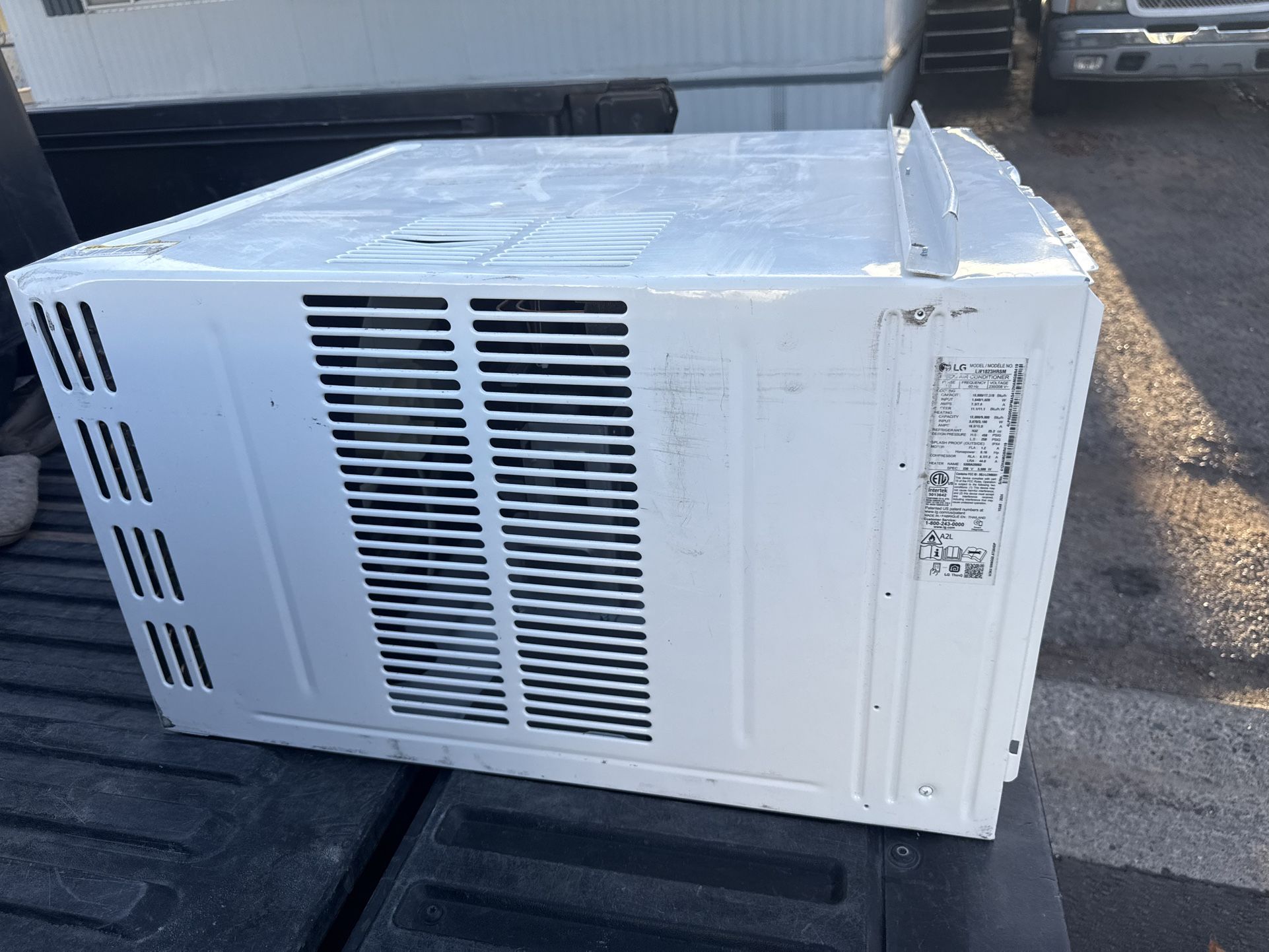 LG WINDOW AC UNIT