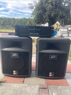 PEAVEY PR12 speakers with PEAVEY 8.5C amplifier