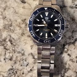 Tag huer Men's aquaracer Watch. Perfect 