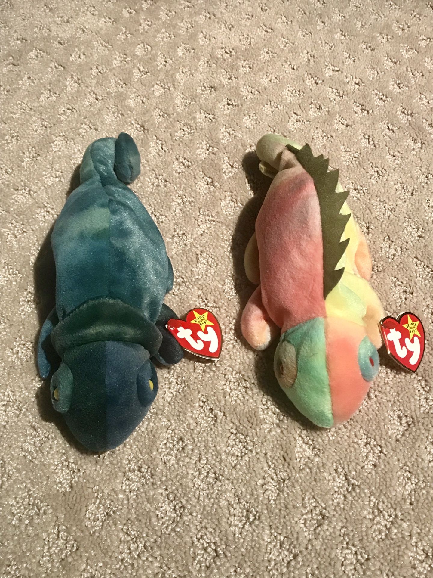 Collector beanie babies- Iggy and Rainbow