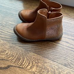 Girl’s Shoes