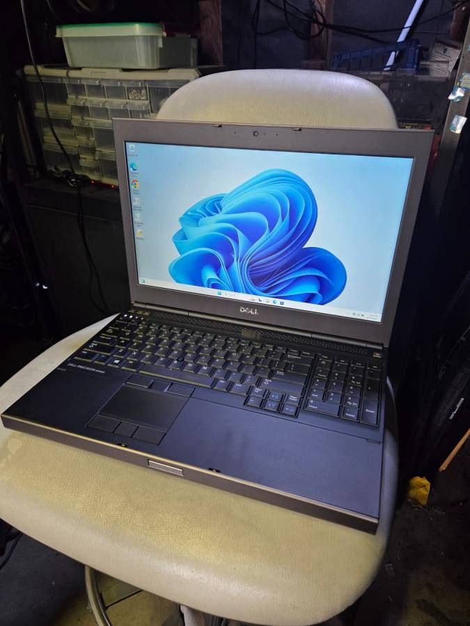 Dell 15.6" in. Laptop. Windows 11, i7, 16gb ram, 512 GB, NVIDIA GPU - $220