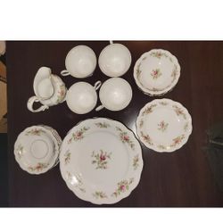Johan Haviland Dinner Bread Fngr Plates, Tea Cups, & Saucers for 4 with Creamer