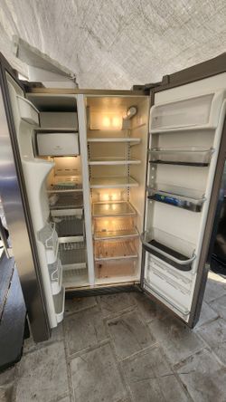 Refrigerador 2 Puertas  Side By Side  Frigidaire 
