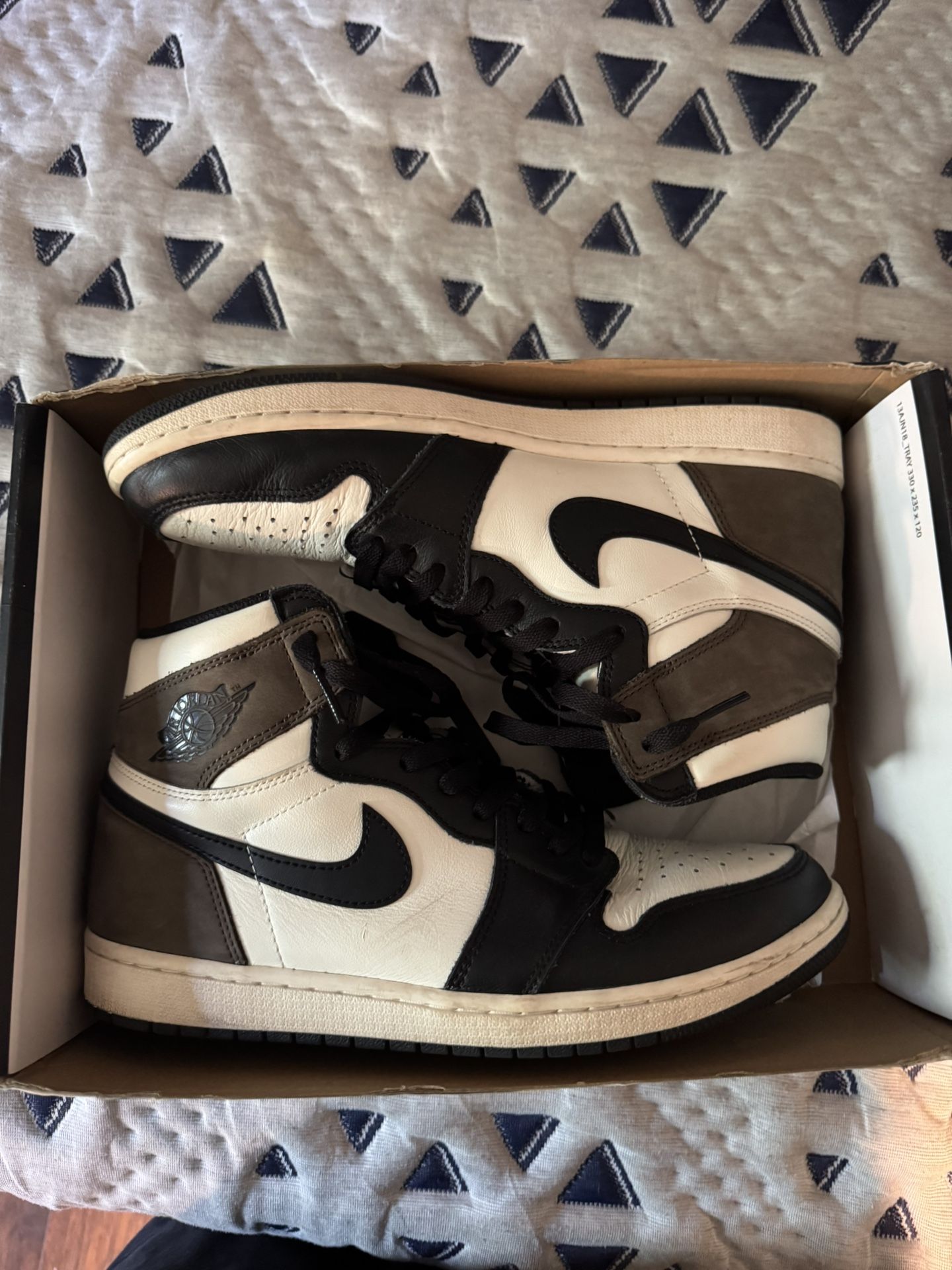Jordan 1 Mochas 11
