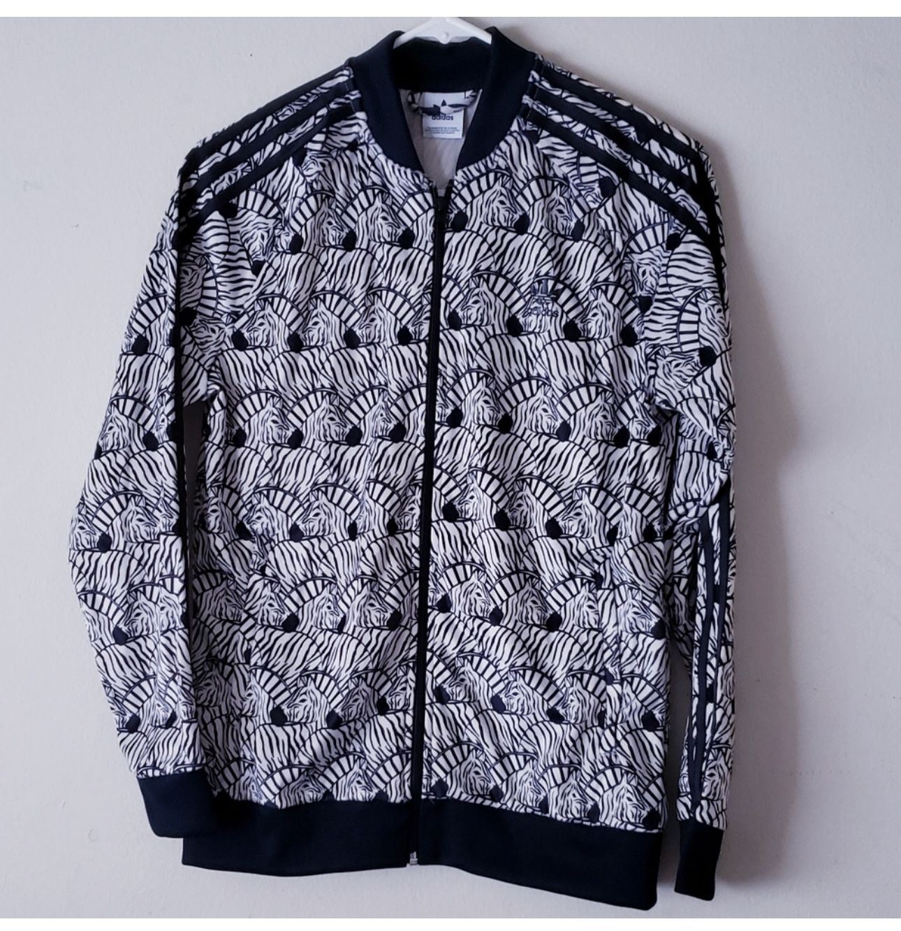 Adidas Unisex Size L Zebra Velvet Jacket, Fit For Women Size S