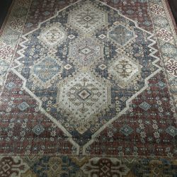 extra large rug in very good condition