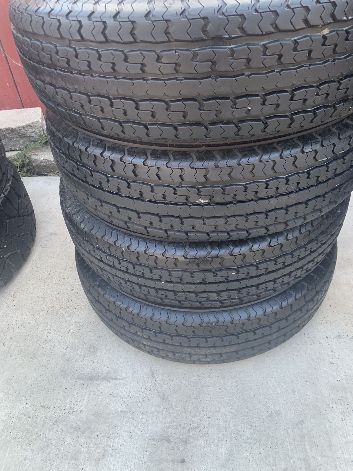ST205-75-15 trailer tires made 2017 like new