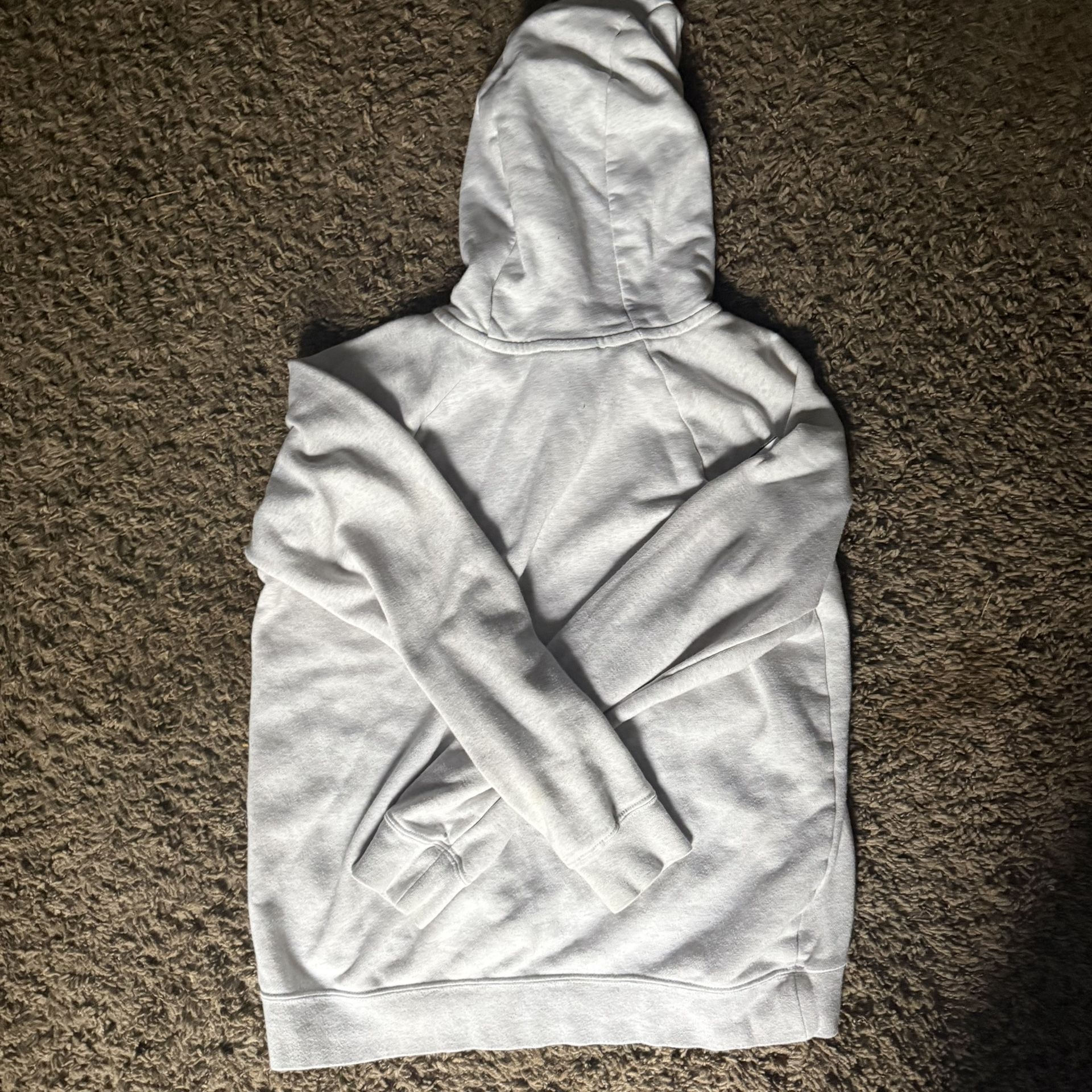 Grey nike sweatshirt
