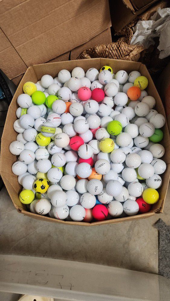 100 Golf Balls 
