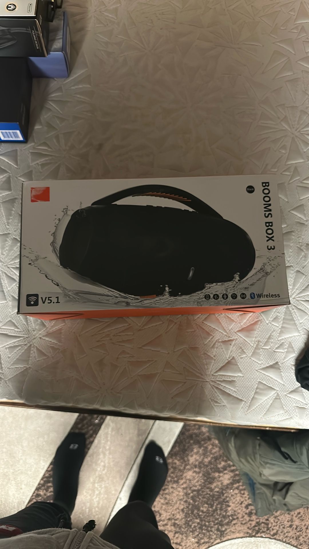 BOOM BOX WIRELESS SPEAKER (NOT JBL)