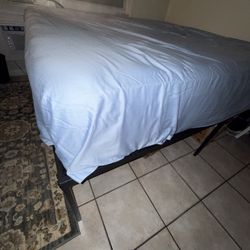 King Size Bed With Metallic Frame