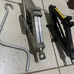Jacks For Sedan Car (Black is $10.  Silver is for $20,   Both r for $25), Al Great Working Condition