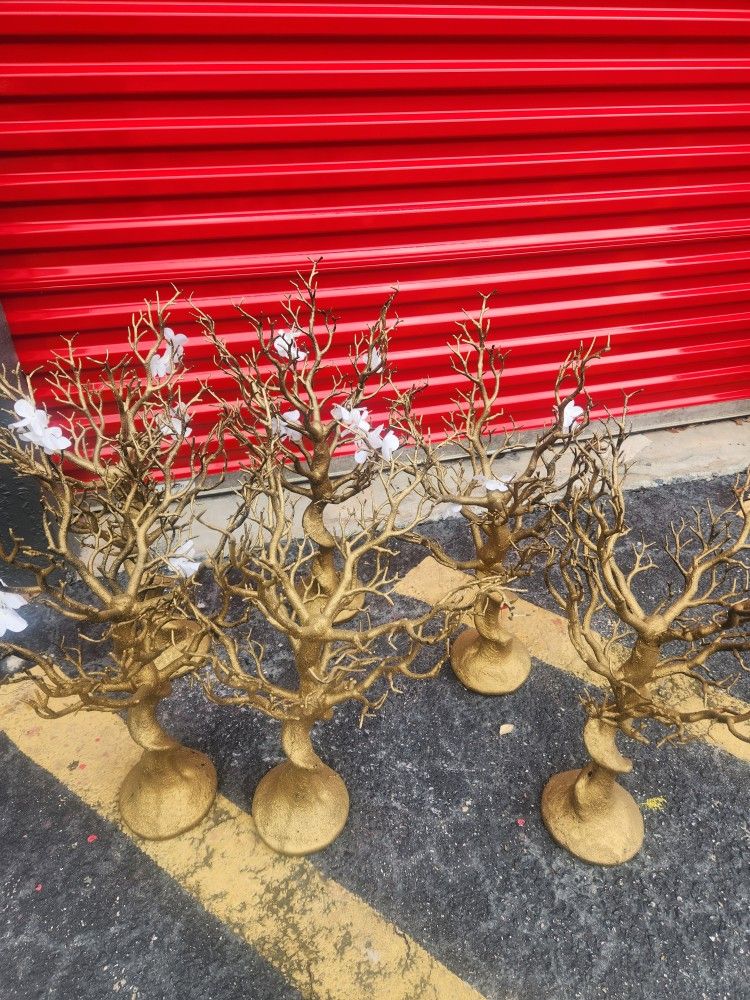 **$50 TAKES ALL** 6 TREE CENTERPIECES 30IN