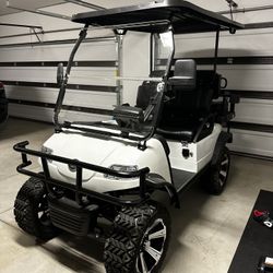 2022 Evolution Forrester 4 Plus Golf Cart