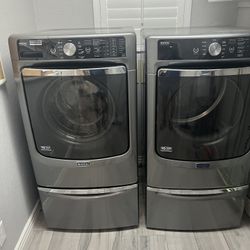 Maytag Washer & Dryer With Pedestals 