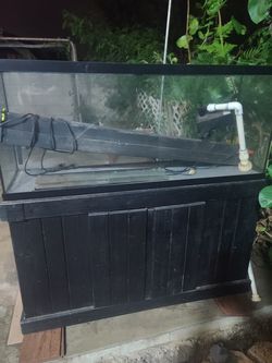 55 gallon saltwater fishtank, tons of extras
