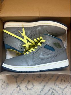 Jordan 1 Mid