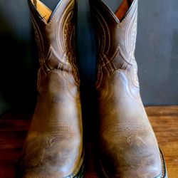 Boys Ariat Boots Size 5