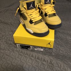 Jordan 4s Size5