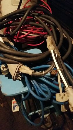 Commercial 4 Way Extension cord plugs into a generator