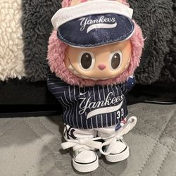 Yankees Labubu Outfit