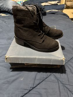 Women’s Boots Size 8
