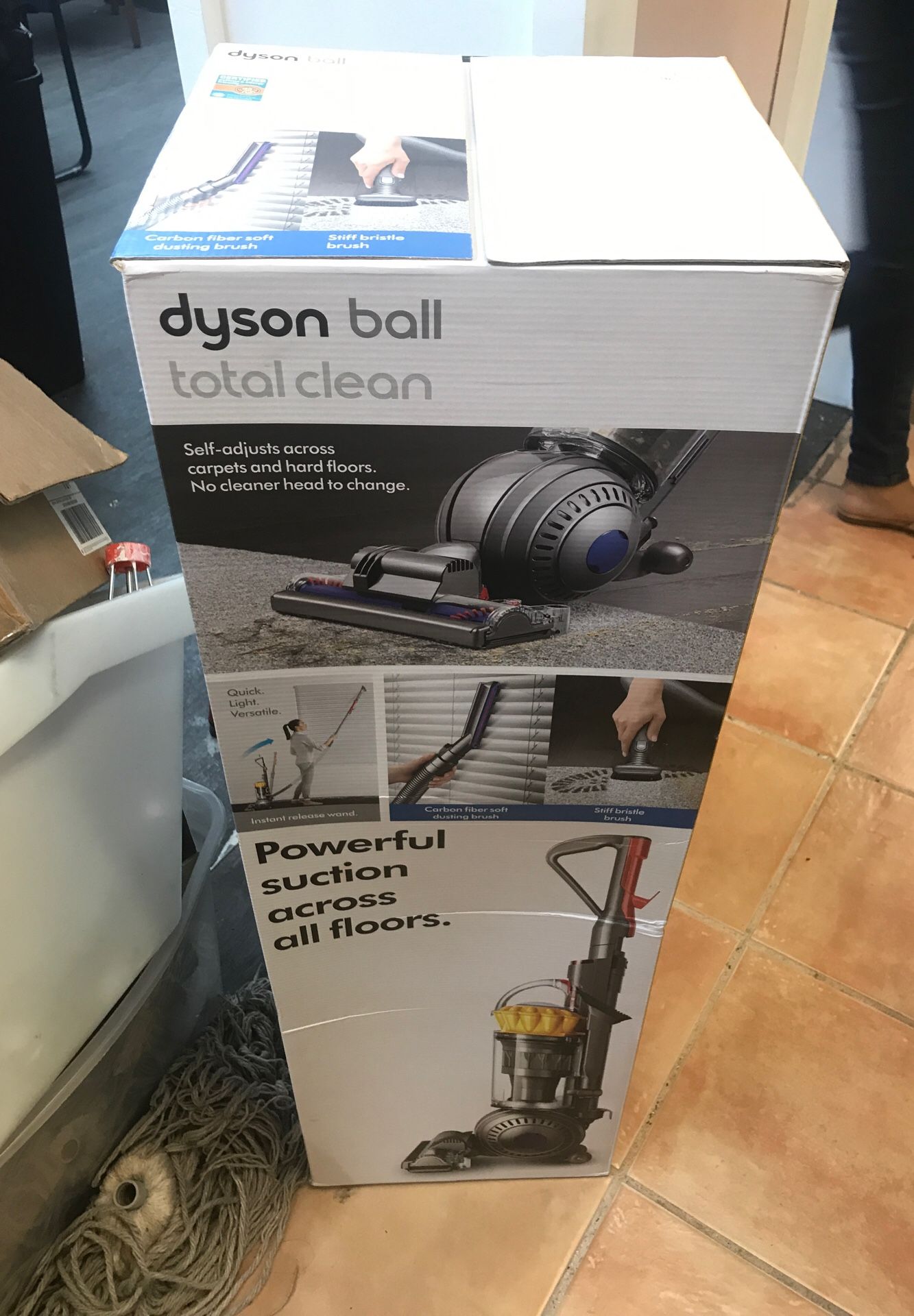 Dyson ball total clean vacuum